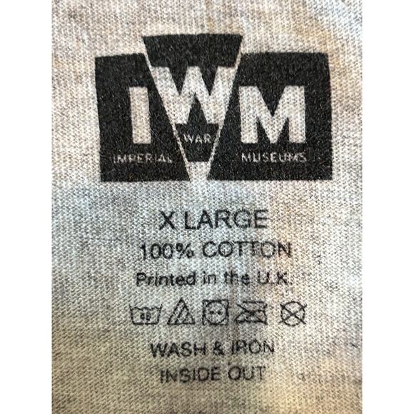 Winston Churchill Tommy Gun Shirt XL Imperial War Museum Preowned Y2K Gray IWM - Picture 3 of 7